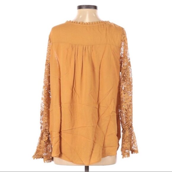 ENTRO Lace Crochet Long Sleeve Blouse - Picture 2 of 8